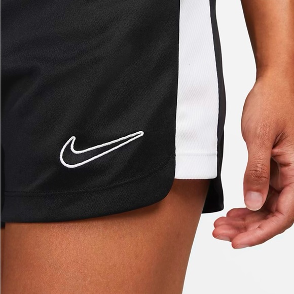 Nike Shorts - Picture 2 of 5